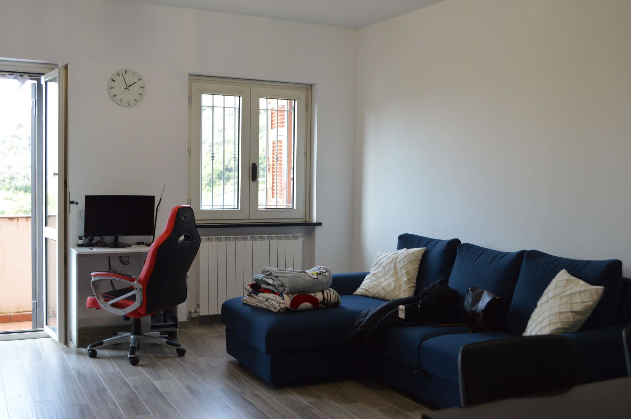apt-3006-043