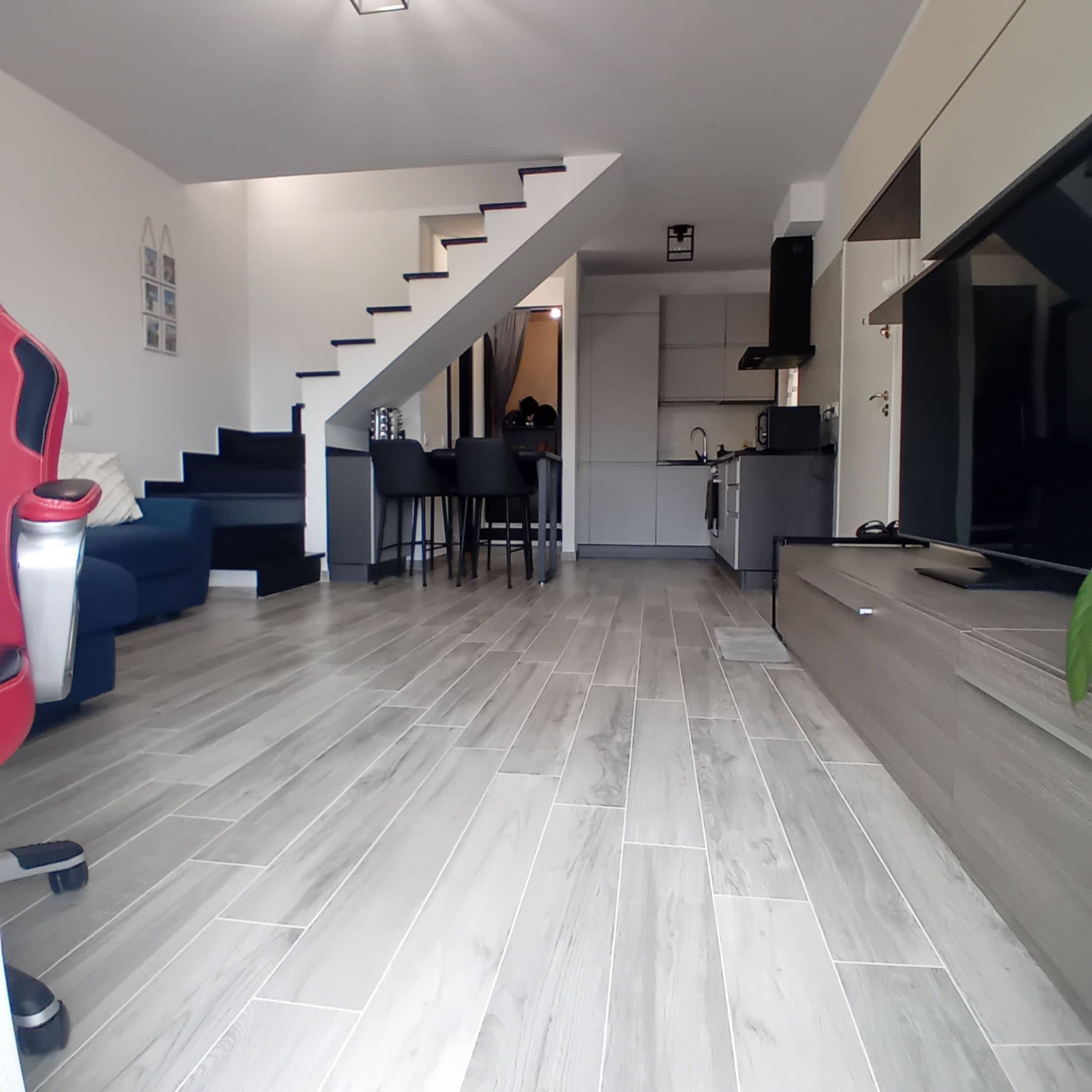 apt-3006-046
