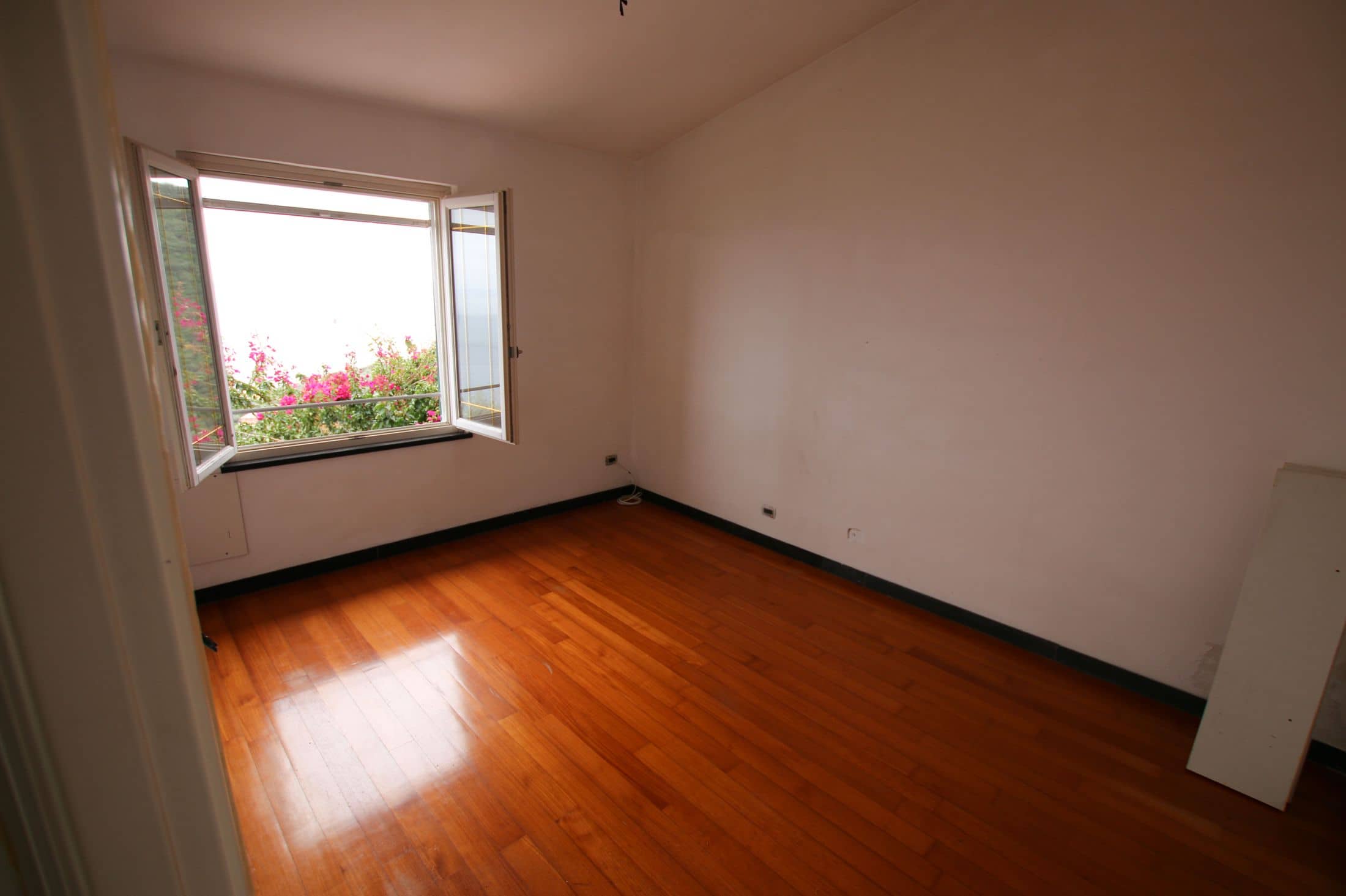 apt-3024-008